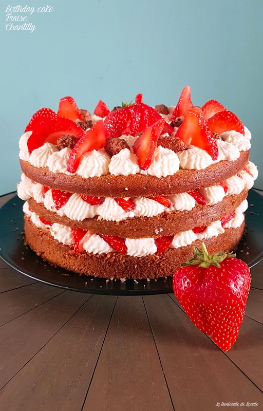 Birthday Cake Tout Simple Fraise Et Chantilly Mascarpone La Tambouille De Bouille