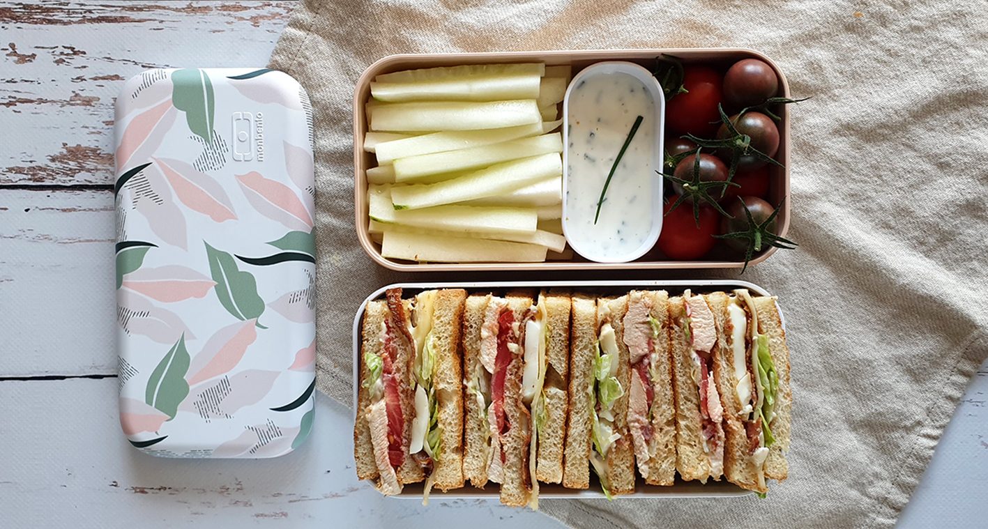 Boîte à lunch avec sandwich au jambon et fromage de chèvre Tout
